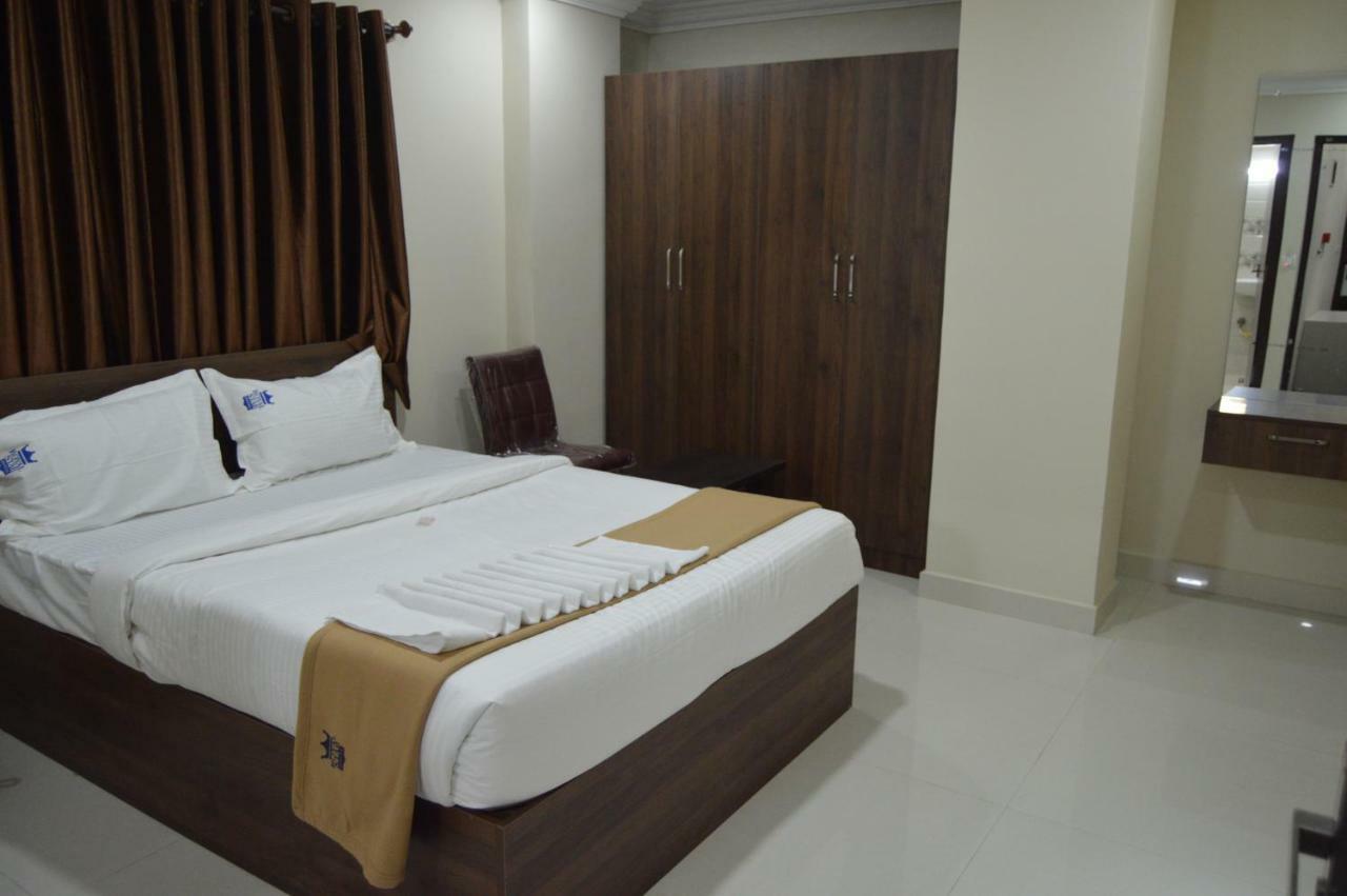 Royal Star Hotels Bangalore Eksteriør billede